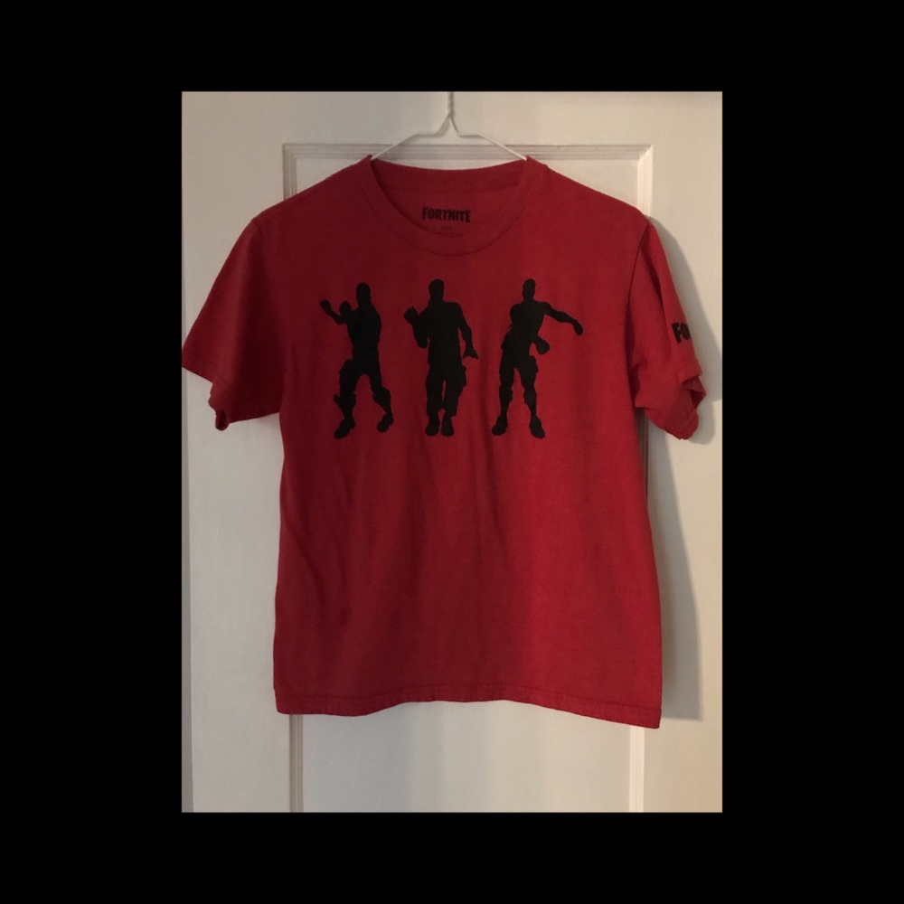 ⭐️Boys 10/12 FORTNITE Shirt